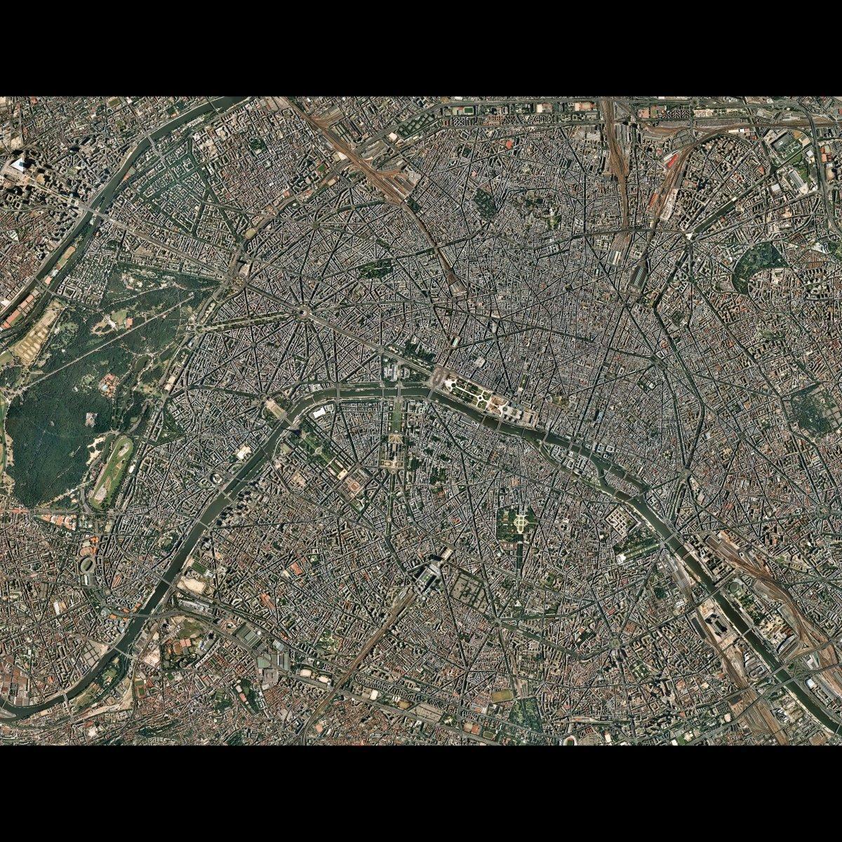 Mapa satelit Paríž